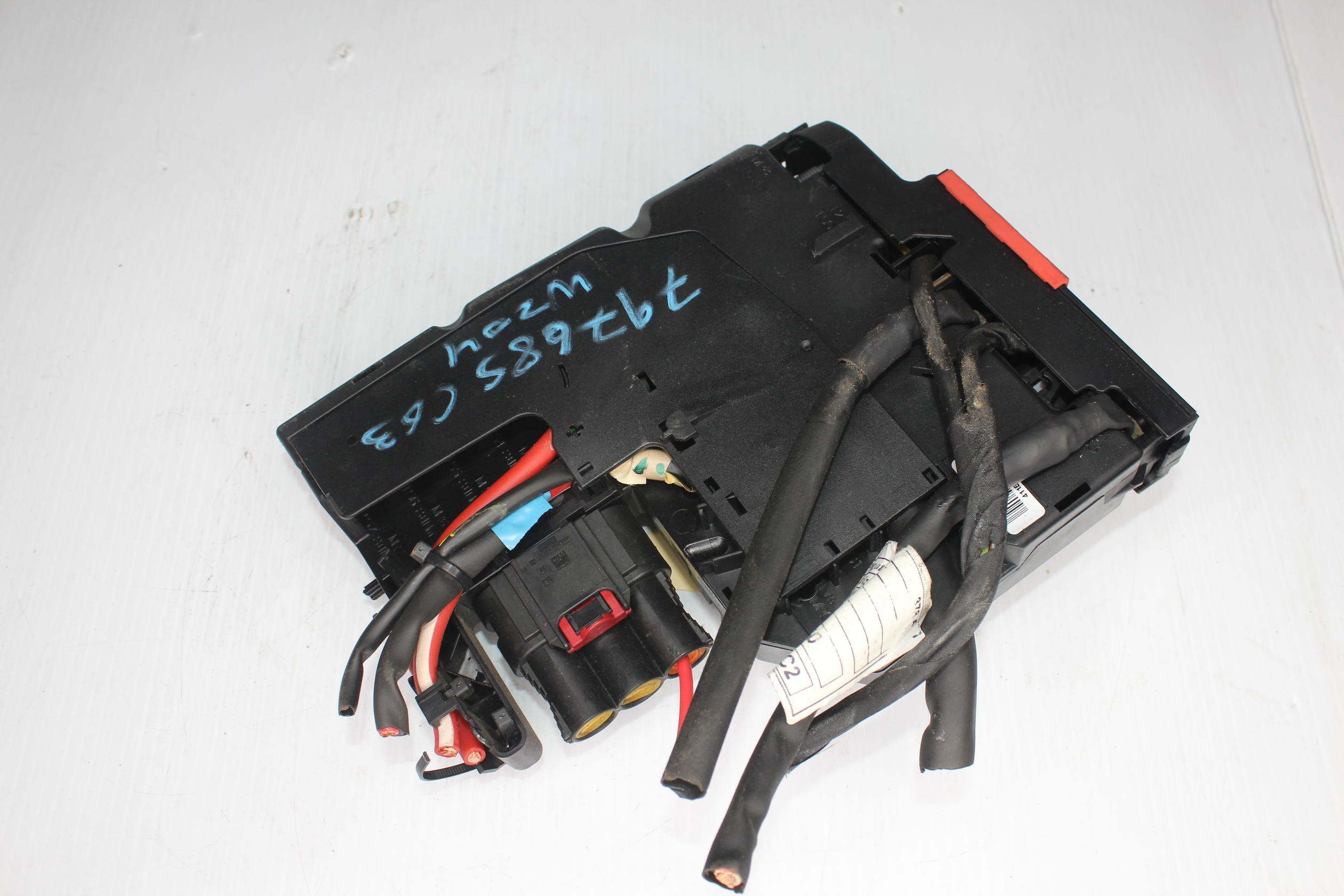 Mercedes Benz W204 C63 AMG Front PRE Fuse Box A2075400250, A2075402250 - Image 4