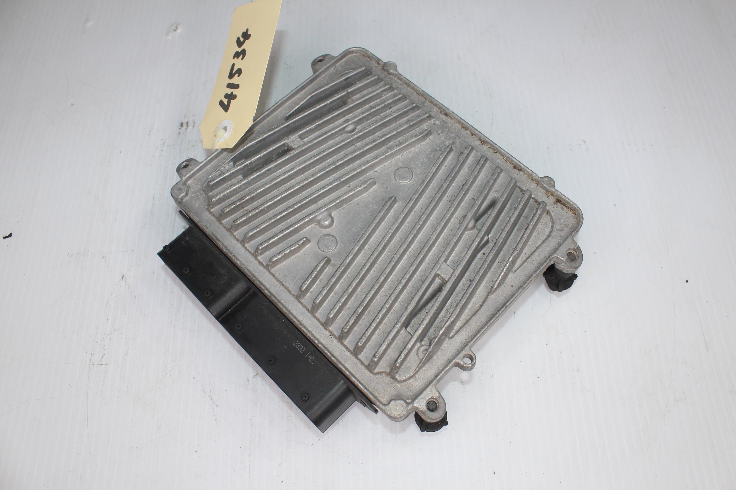 Mercedes Benz W204 C63 AMG ECU ECM Engine Control Unit A1569003000, A1569005300 - Image 8