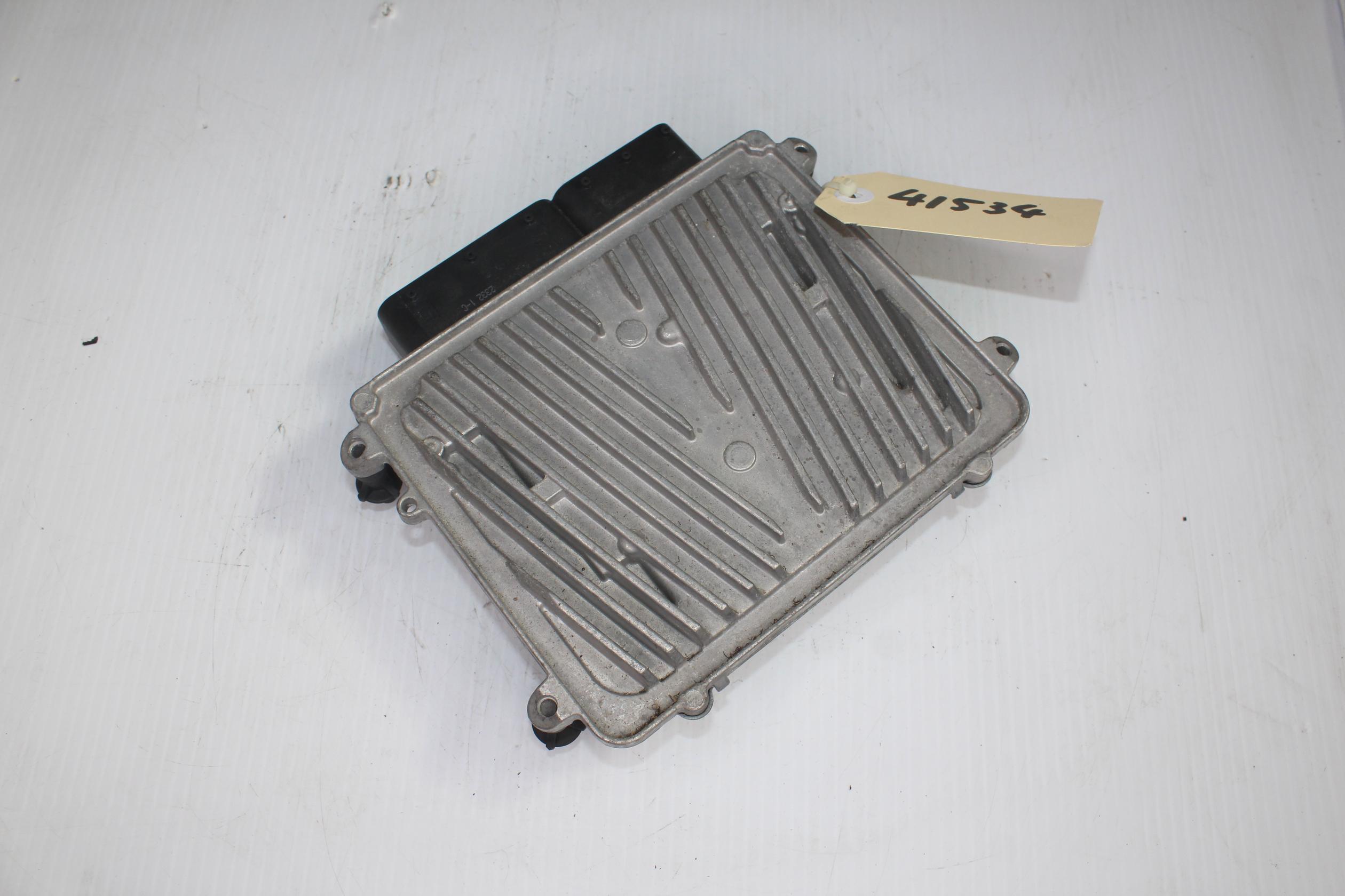 Mercedes Benz W204 C63 AMG ECU ECM Engine Control Unit A1569003000, A1569005300 - Image 9