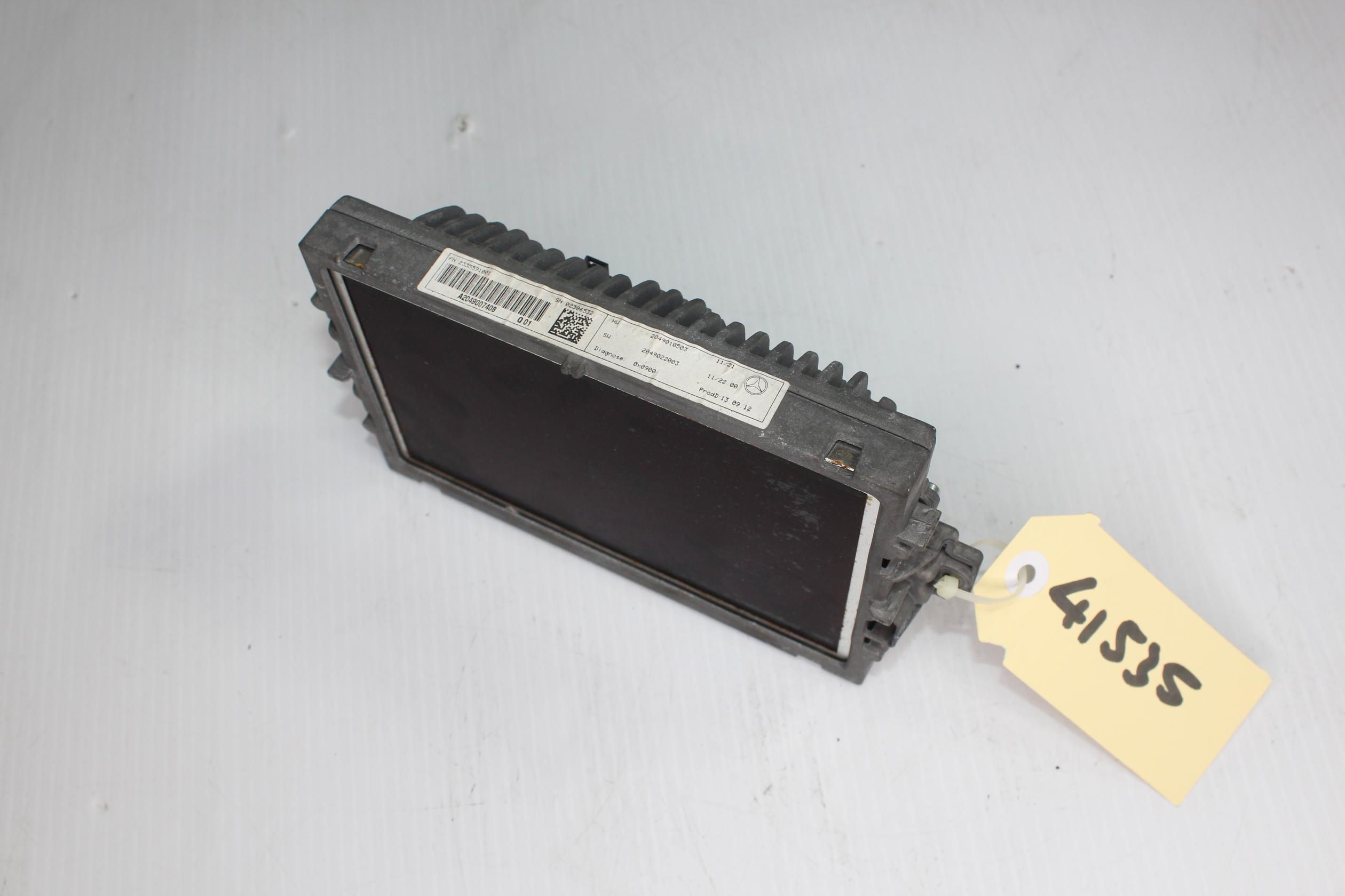 Mercedes Benz W204 C63 AMG Headlight Radio Display Screen A1729008500, A2049007408 - Image 9