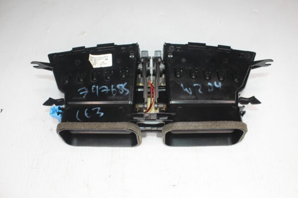 Mercedes Benz W204 C63 AMG Centre Dash Air Vent A2048308454, A2048308154