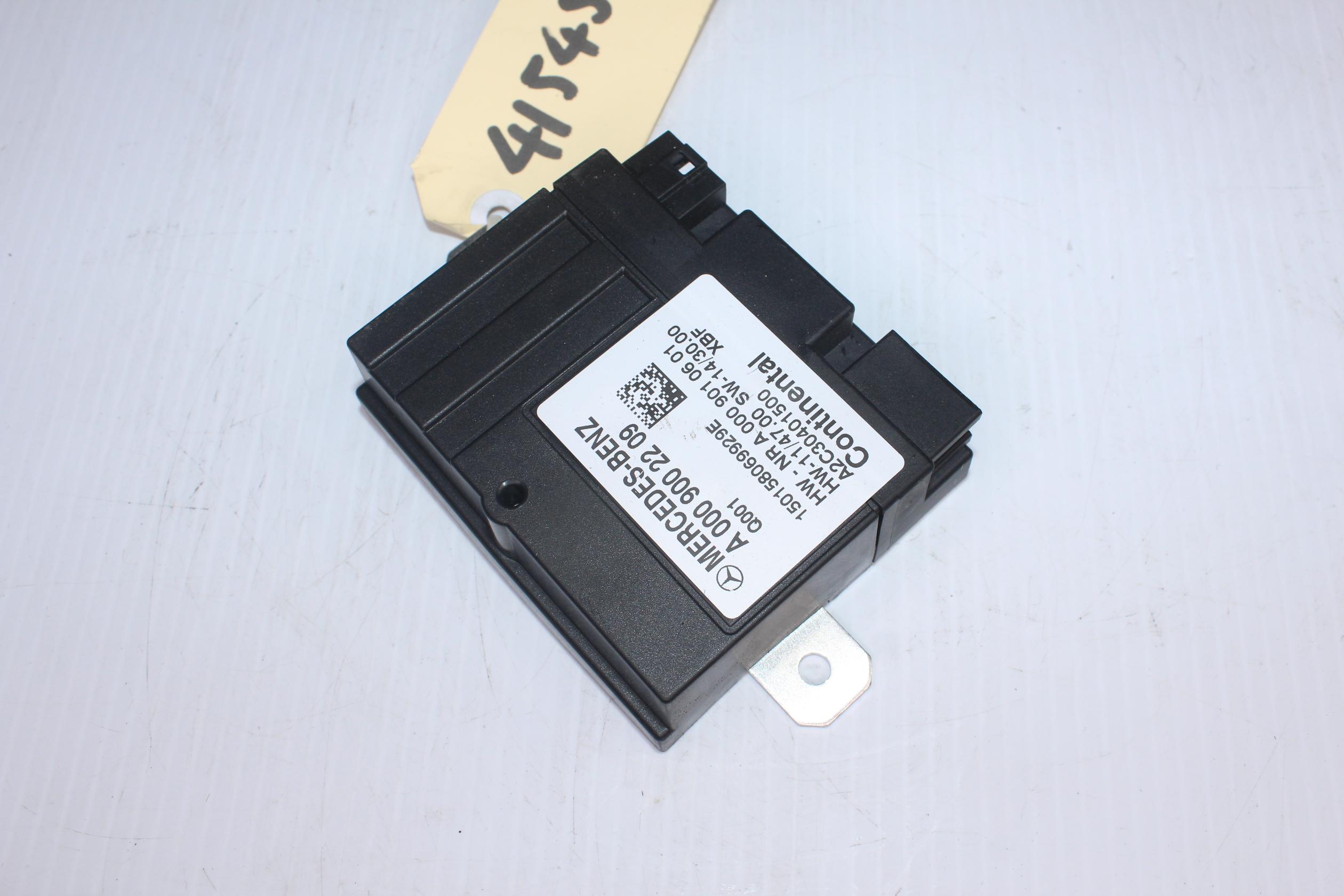 Mercedes Benz W222 S Class Fuel Pump Control Module A0009002209, A0009002414 - Image 3