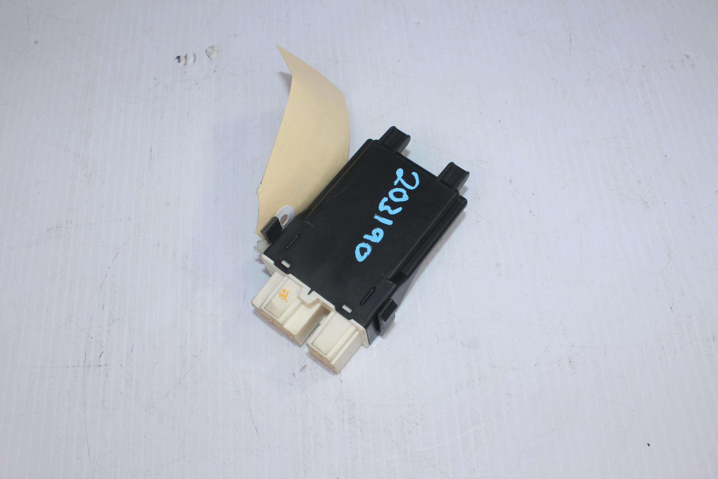 Mercedes Benz W222 S Class Rear Heated Seat Control Unit Module A2229005406 - Image 7
