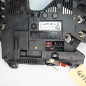 Mercedes Benz W222 S Class Rear Fuse Relay Box A2225402750 - Image 2