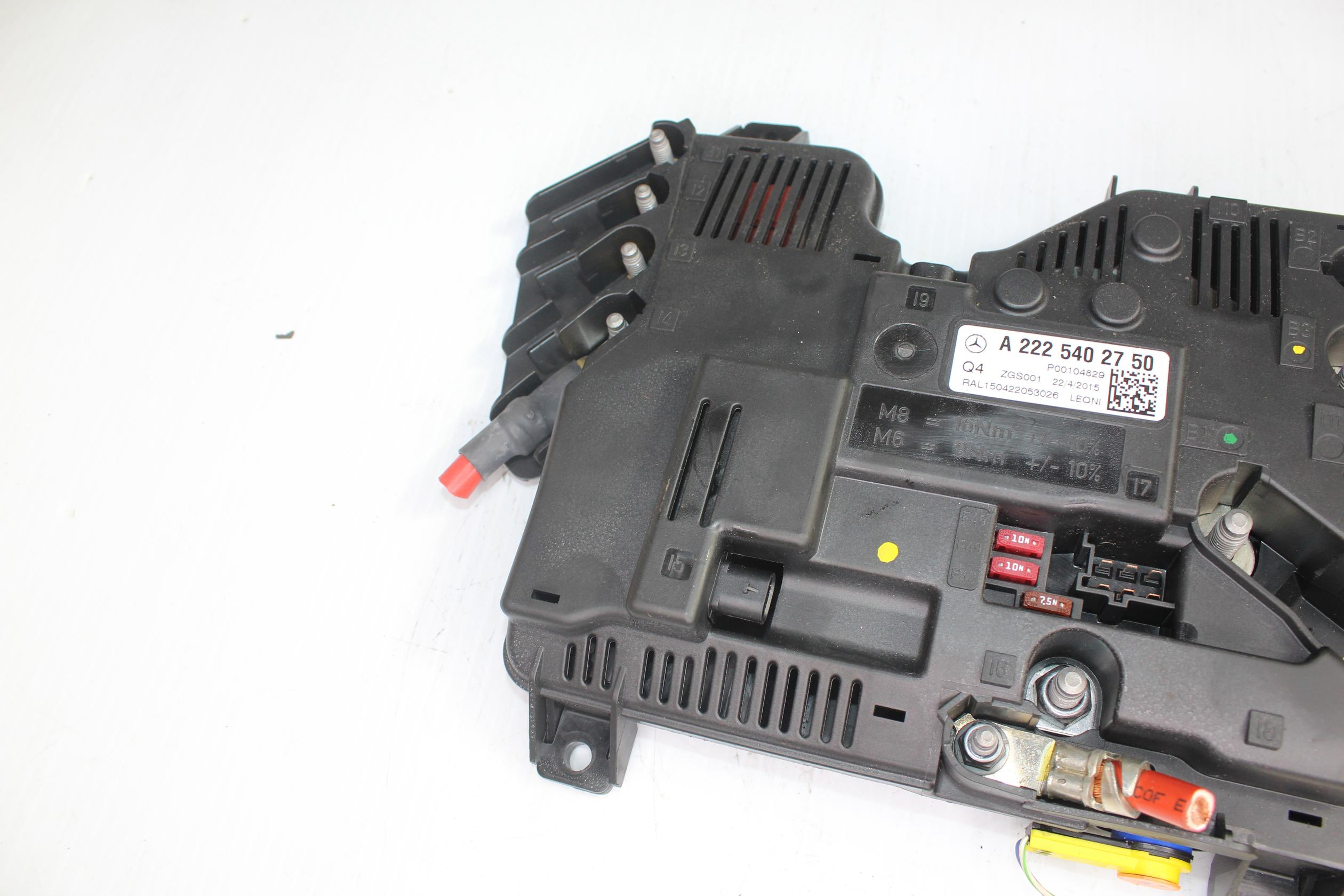 Mercedes Benz W222 S Class Rear Fuse Relay Box A2225402750 - Image 3