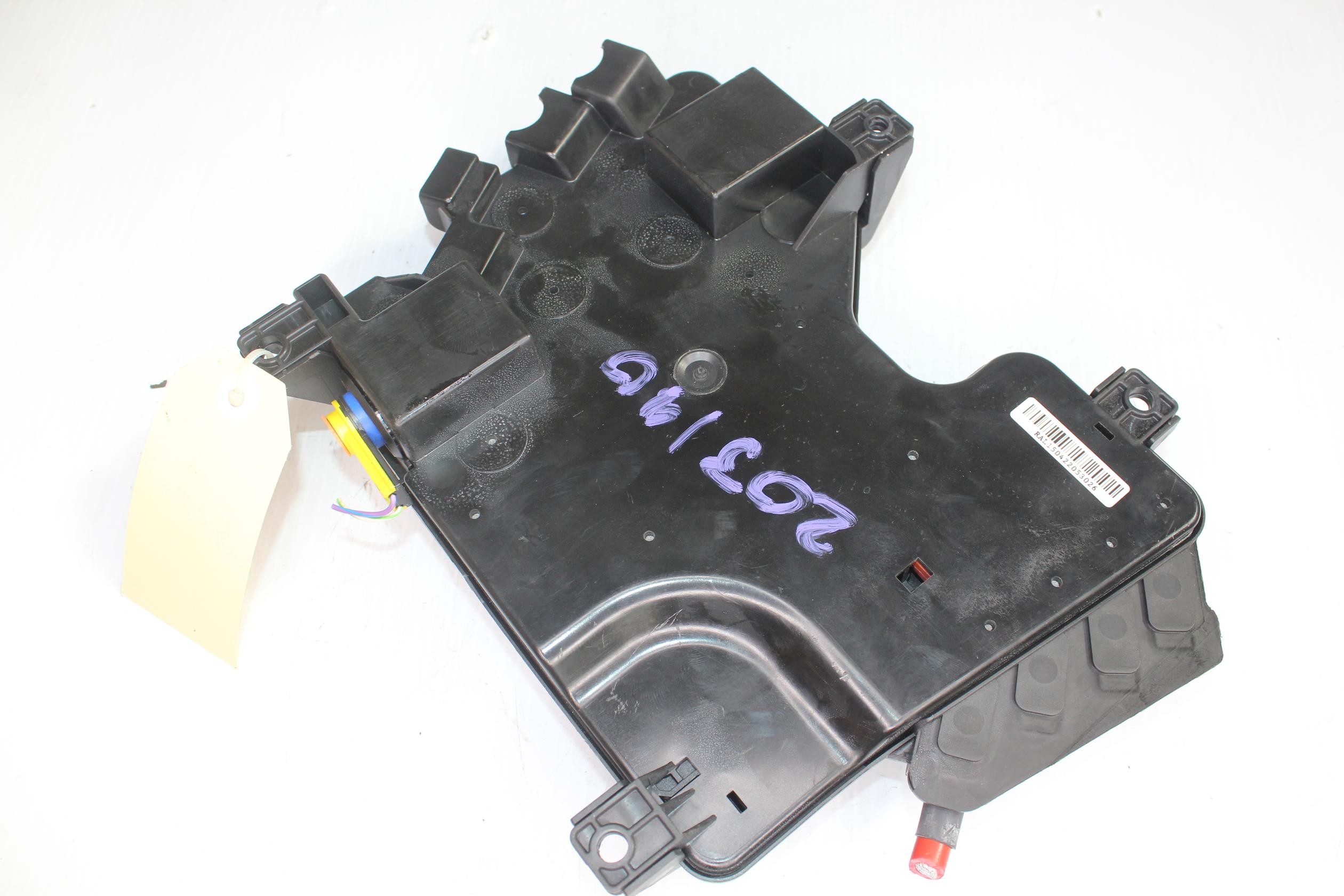 Mercedes Benz W222 S Class Rear Fuse Relay Box A2225402750 - Image 8