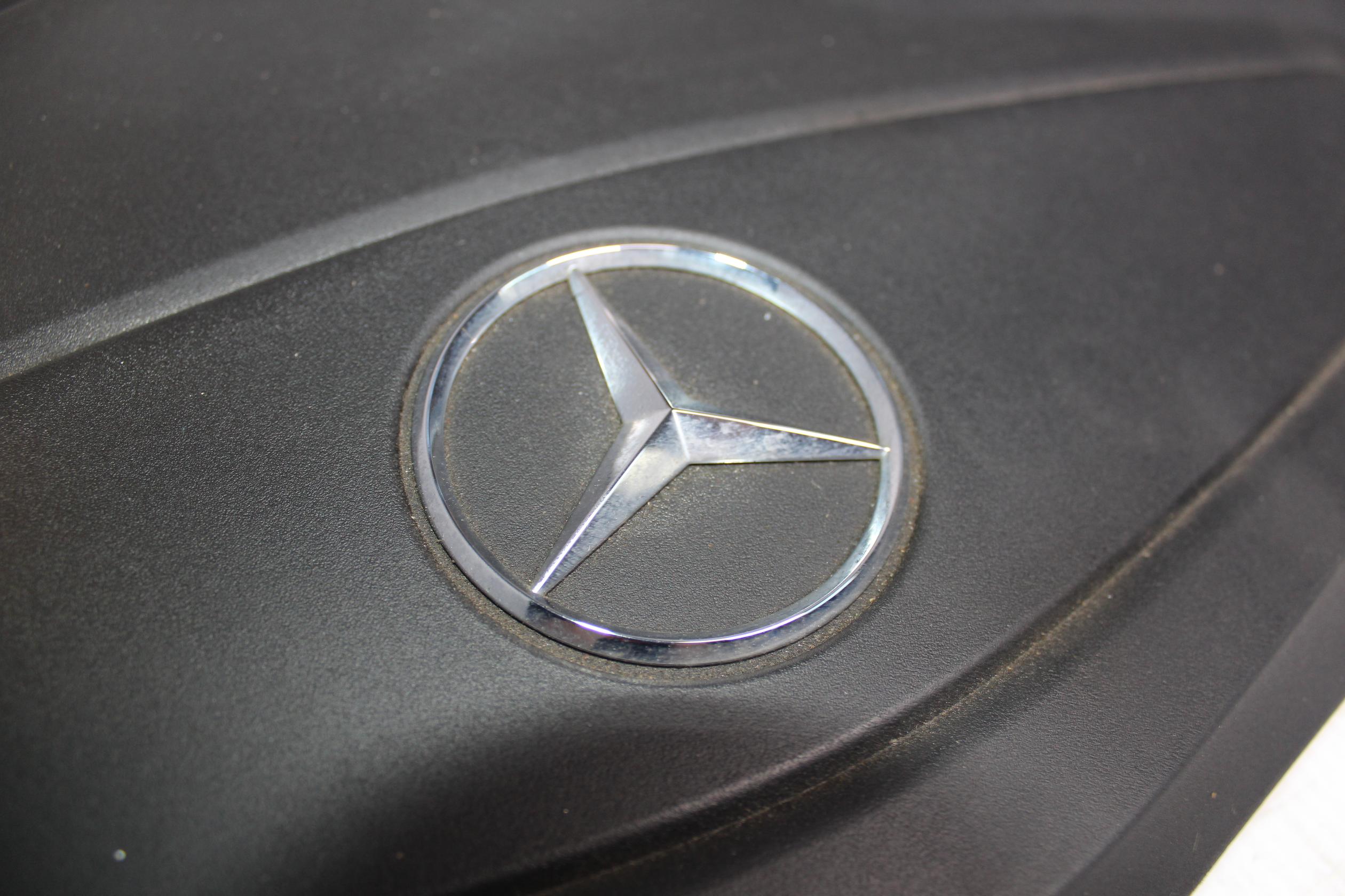 Mercedes Benz W176 A250 Engine Cover A2700102801 - Image 14