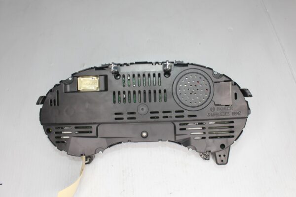 Mercedes Benz W176 A250 Instrument Cluster Speedometer A1769002903