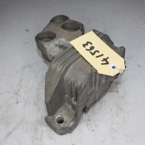 Mercedes Benz W176 A250 Transmission Gearbox Mount A2462400617 - Image 2