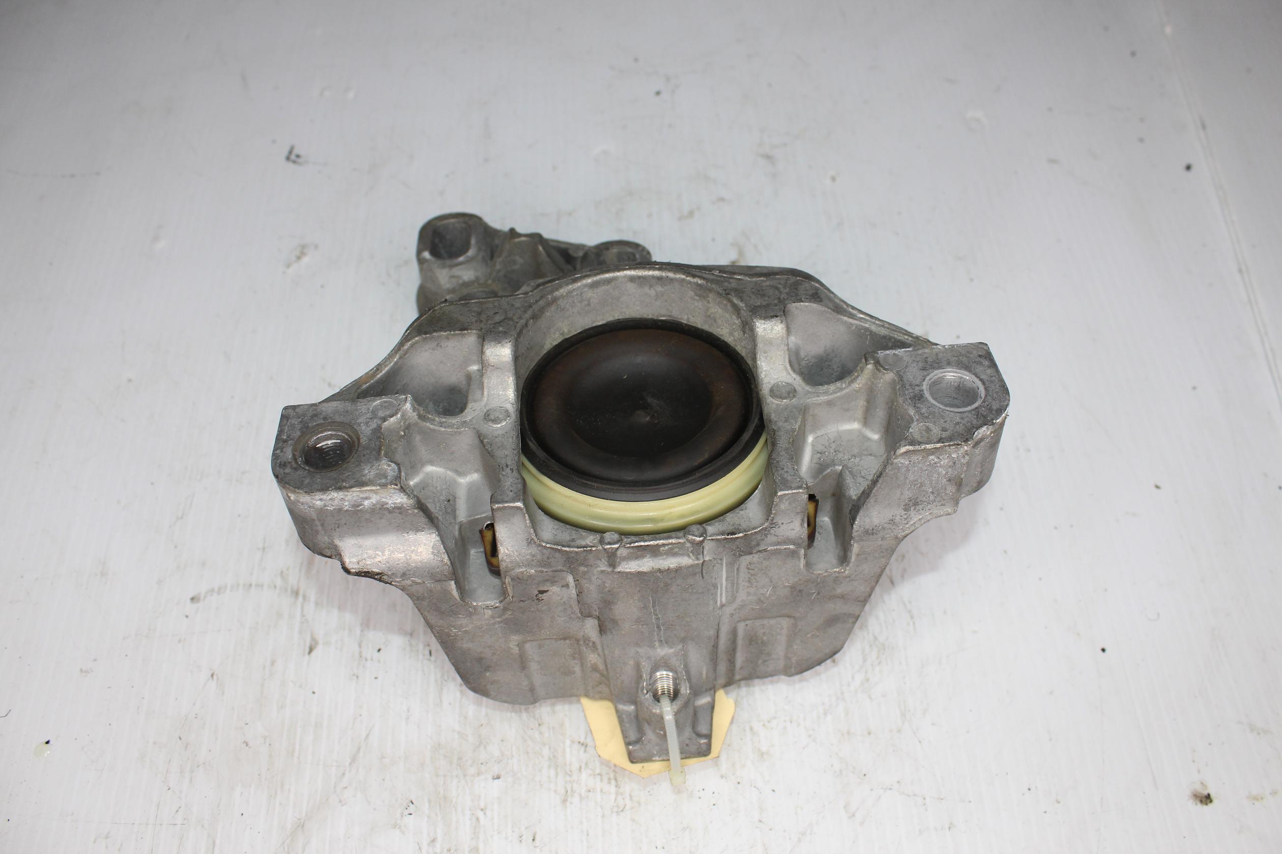 Mercedes Benz W176 A250 Transmission Gearbox Mount A2462400617 - Image 8