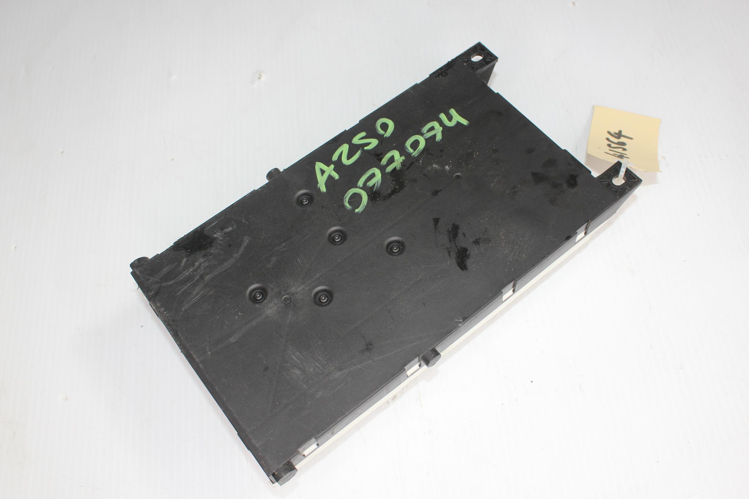 Mercedes Benz W176 A Class Front SAM Module A2469009413, A1569005303 - Image 10