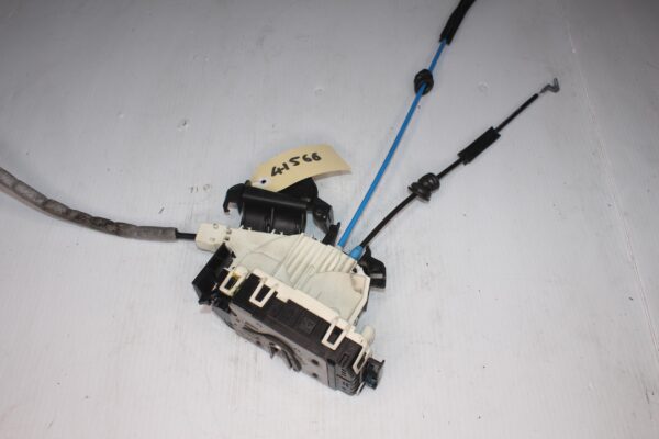 Mercedes Benz W204 C63 AMG Left Rear Door Lock Actuator A2047302735