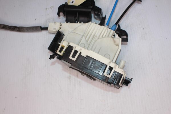 Mercedes Benz W204 C63 AMG Left Rear Door Lock Actuator A2047302735