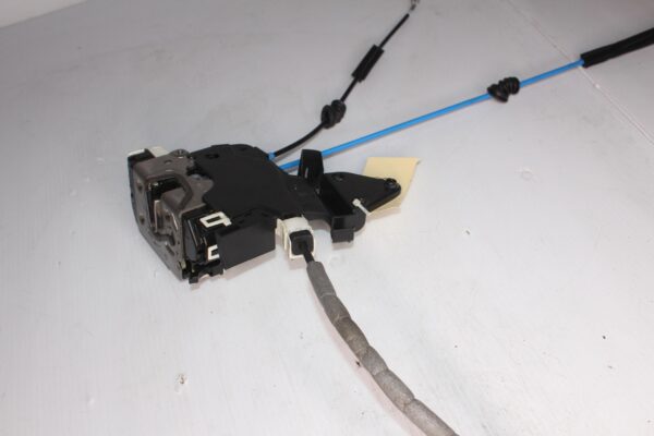 Mercedes Benz W204 C63 AMG Left Rear Door Lock Actuator A2047302735