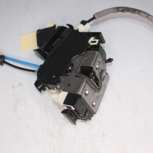 Mercedes Benz W204 C63 AMG Left Rear Door Lock Actuator A2047302735 - Image 7