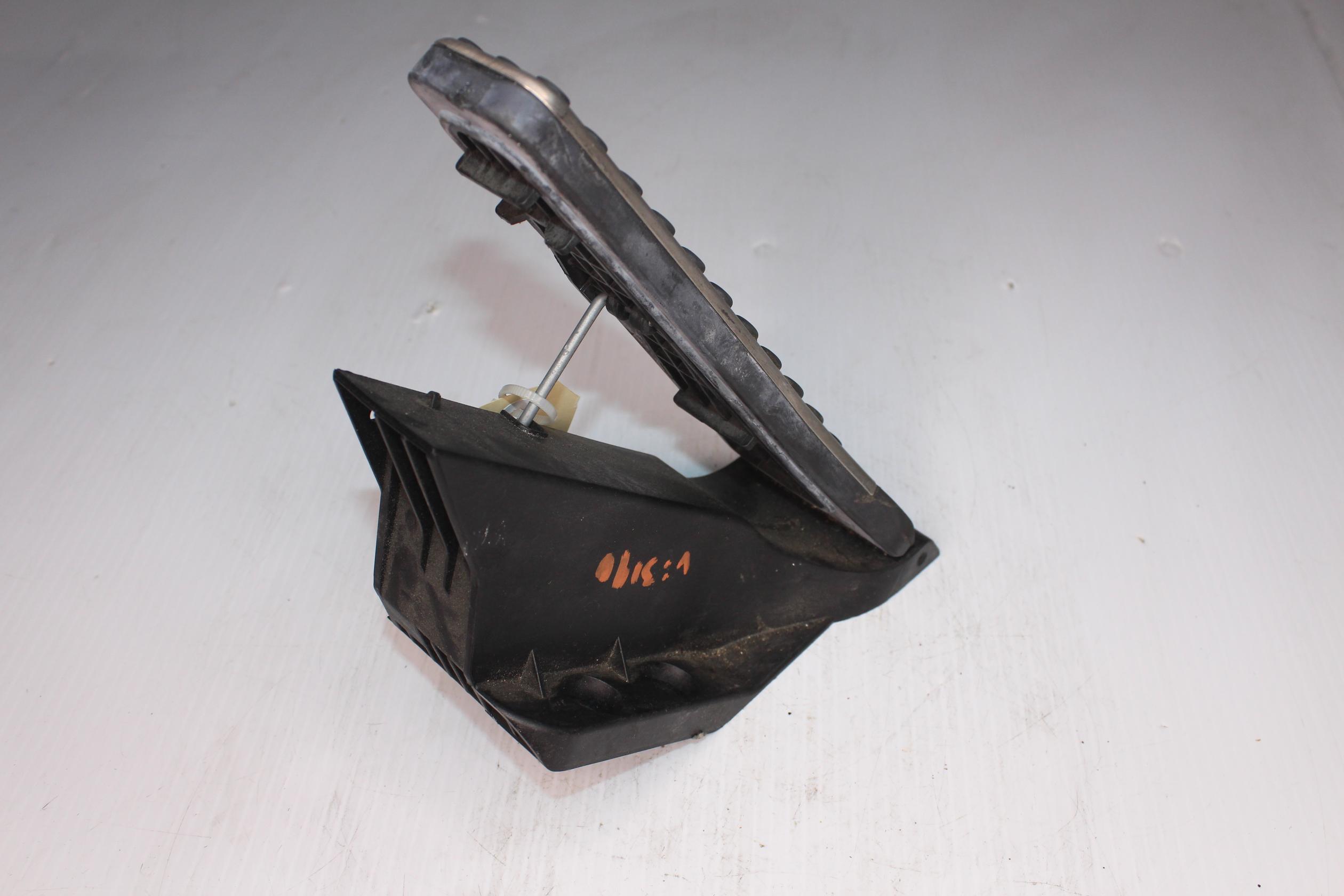 Mercedes Benz W222 S Class Accelerator Throttle Pedal A2223001100 - Image 3
