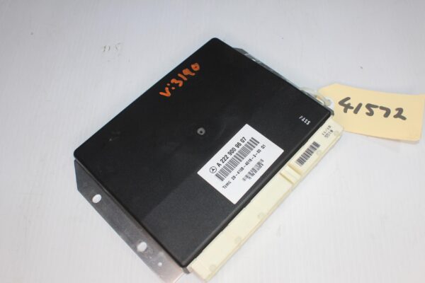 Mercedes Benz W222 S400 Air Suspension Control Unit A2229009607, A2229006213