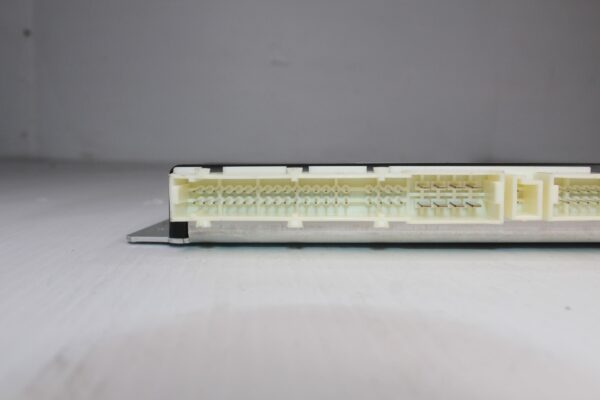 Mercedes Benz W222 S400 Air Suspension Control Unit A2229009607, A2229006213