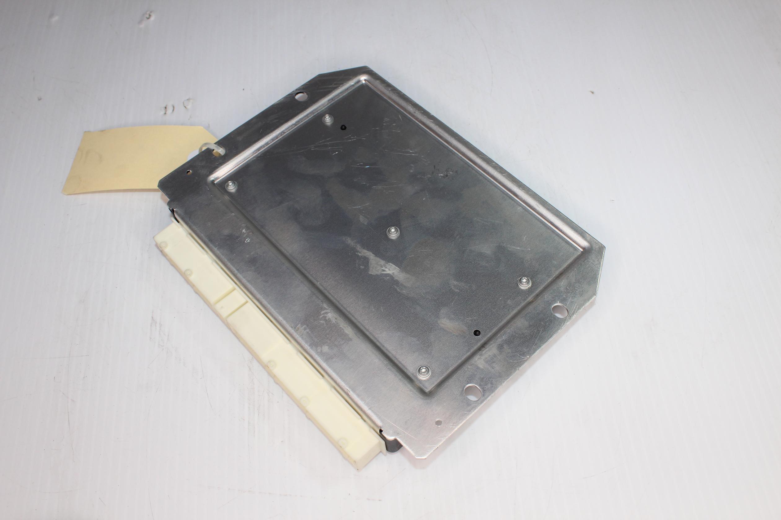Mercedes Benz W222 S400 Air Suspension Control Unit A2229009607, A2229006213 - Image 8