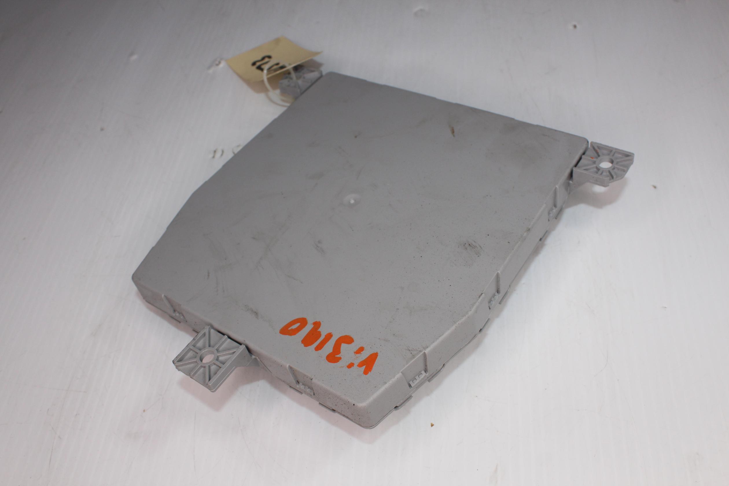 Mercedes Benz W222 S Class Front SAM Signal Module A2229005611, A2229004105 - Image 7