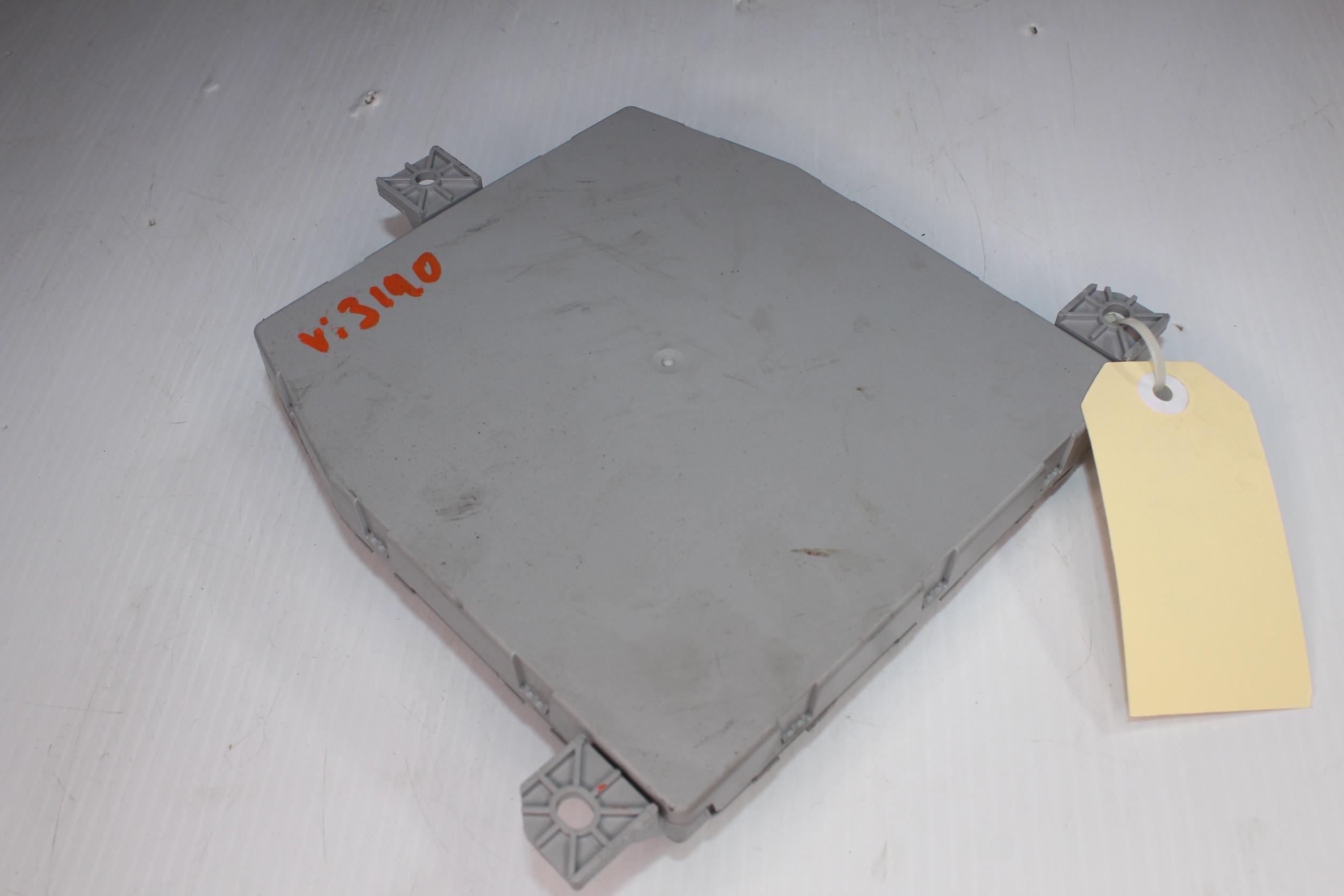 Mercedes Benz W222 S Class Front SAM Signal Module A2229005611, A2229004105 - Image 8