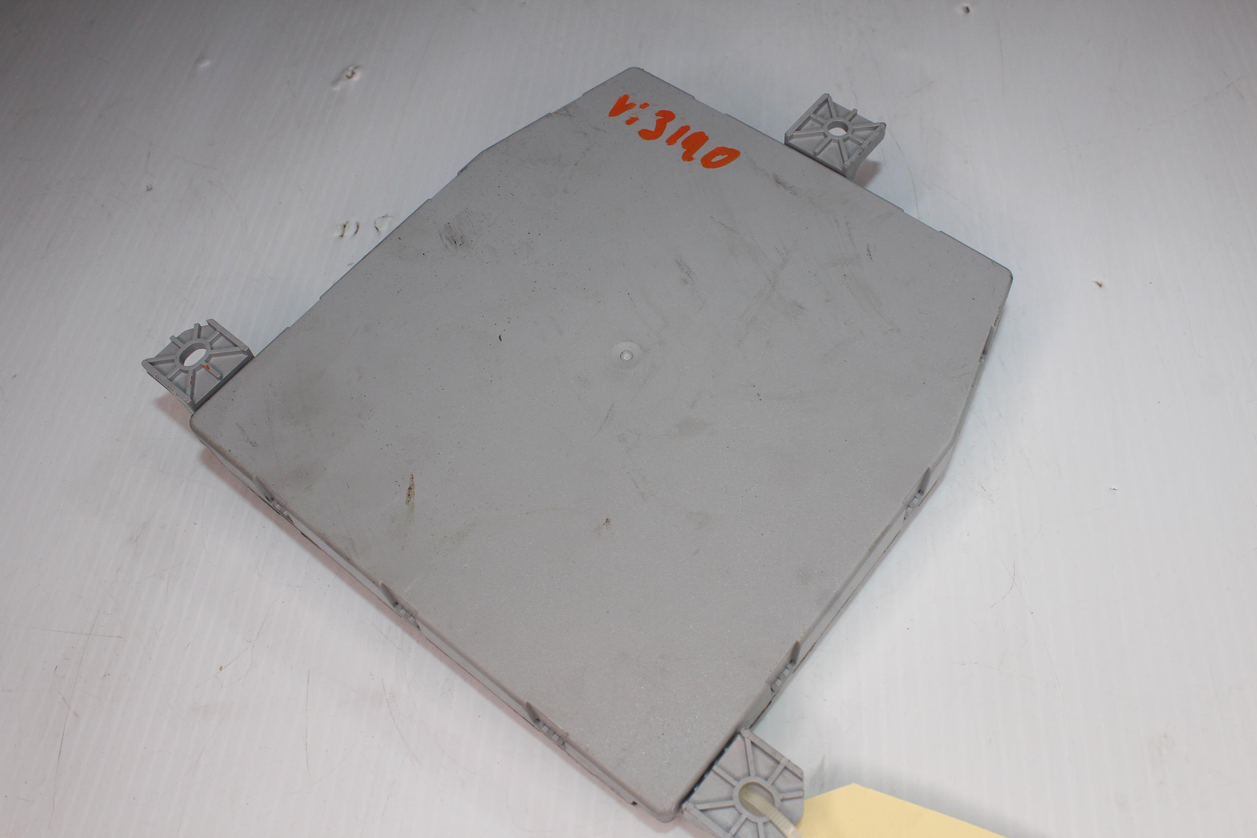 Mercedes Benz W222 S Class Front SAM Signal Module A2229005611, A2229004105 - Image 9