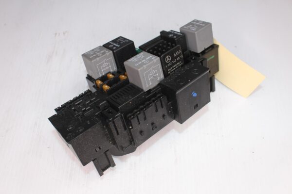 Mercedes Benz W222 S400 Engine Bay Relay Fuse Box Module A2229063302