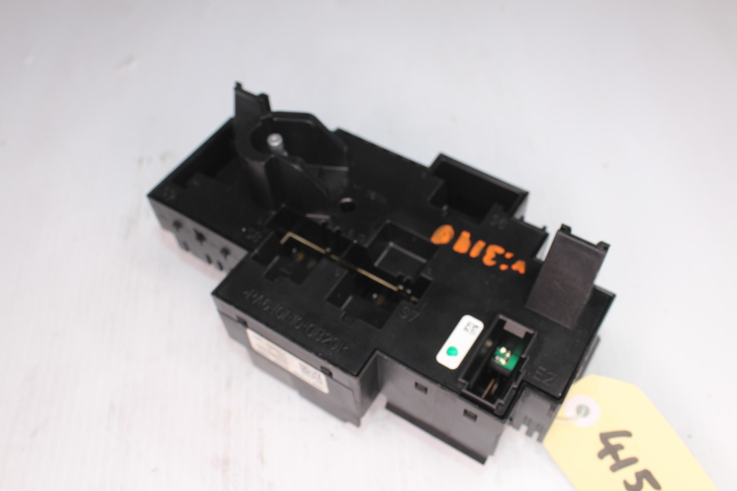 Mercedes Benz W222 S400 Engine Bay Relay Fuse Box Module A2229063302 - Image 7