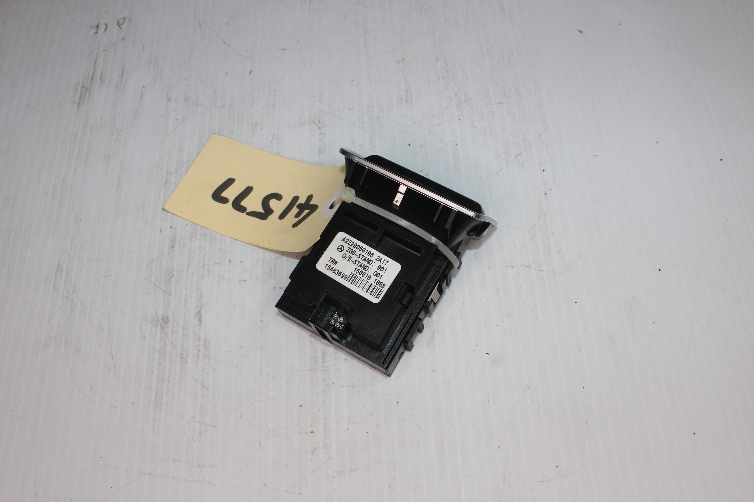 Mercedes Benz W222 S Class Handbrake Switch A2229050106 - Image 3