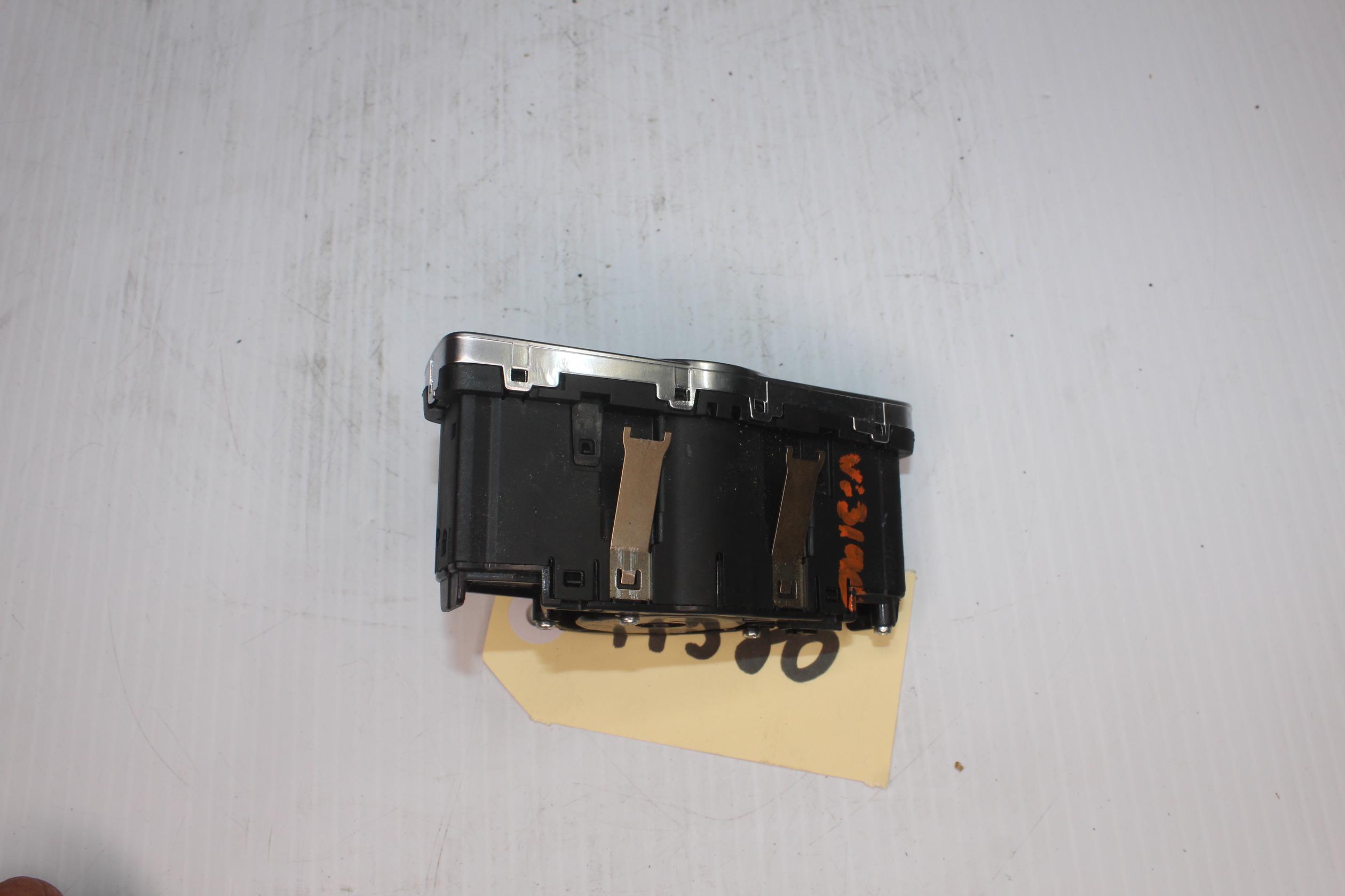 Mercedes Benz W222 S Class Headlight Control Switch A2229050200, A2229050107 - Image 5