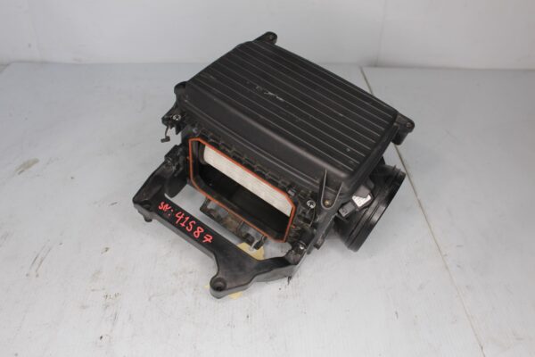Mercedes Benz W176 W117 A45 CLA45 Air Intake Box A1330900101