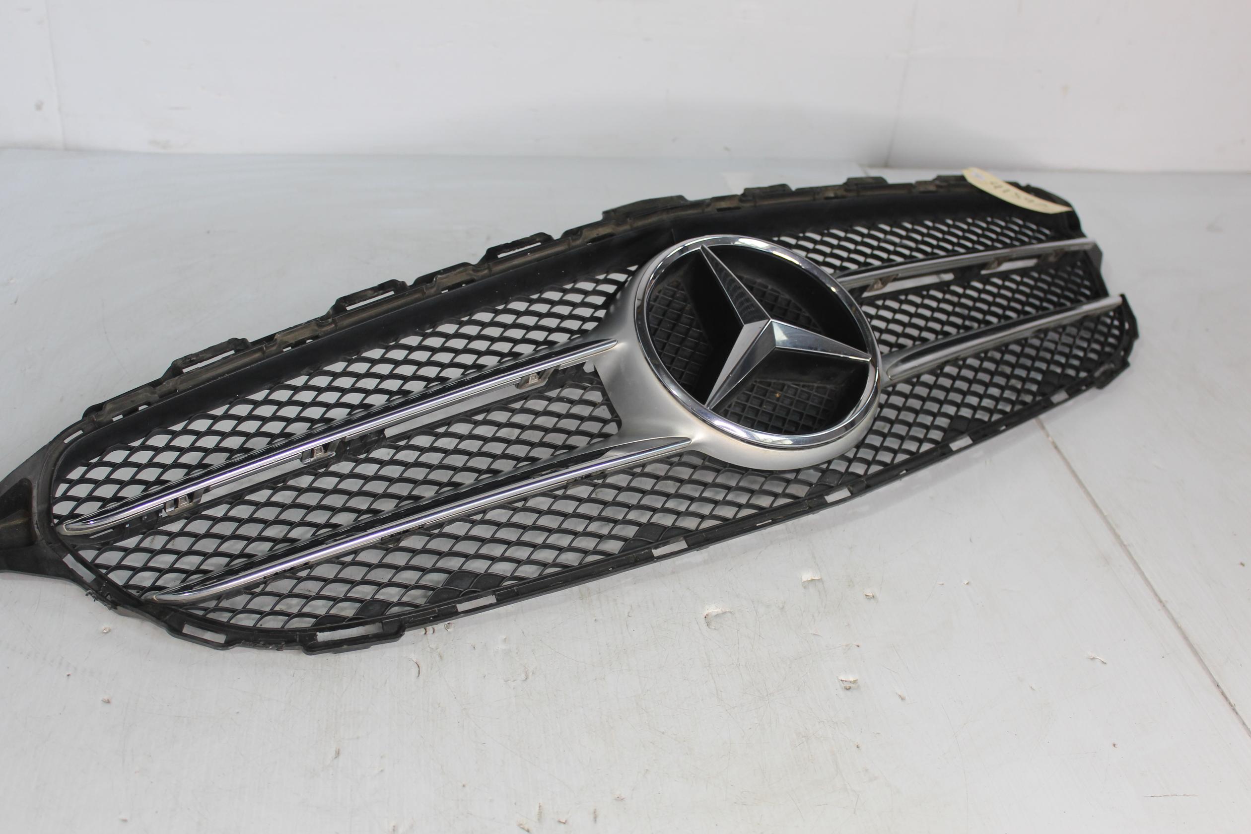 Mercedes Benz W205 C200 Front Radiator Grille A2058880023, A2058880160 - Image 2