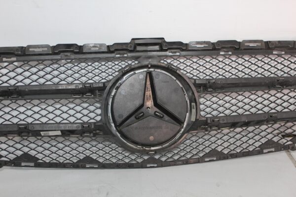 Mercedes Benz W205 C200 Front Radiator Grille A2058880023, A2058880160