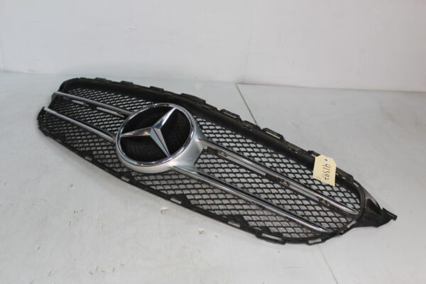 Mercedes Benz W205 C200 Front Radiator Grille A2058880023, A2058880160