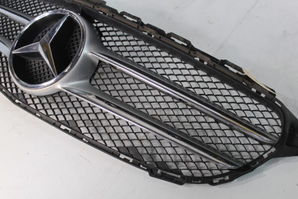 Mercedes Benz W205 C200 Front Radiator Grille A2058880023, A2058880160