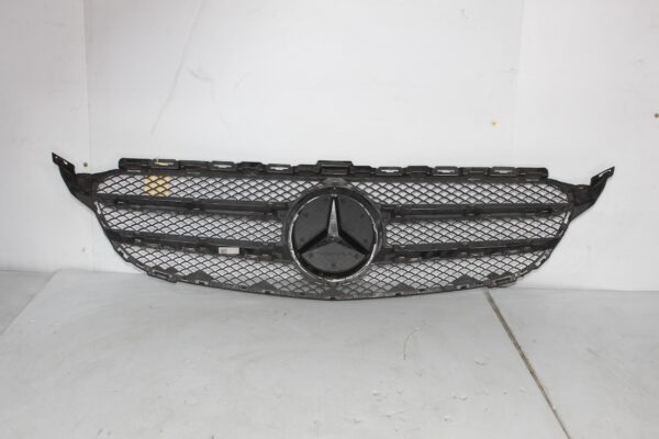 Mercedes Benz W205 C200 Front Radiator Grille A2058880023, A2058880160