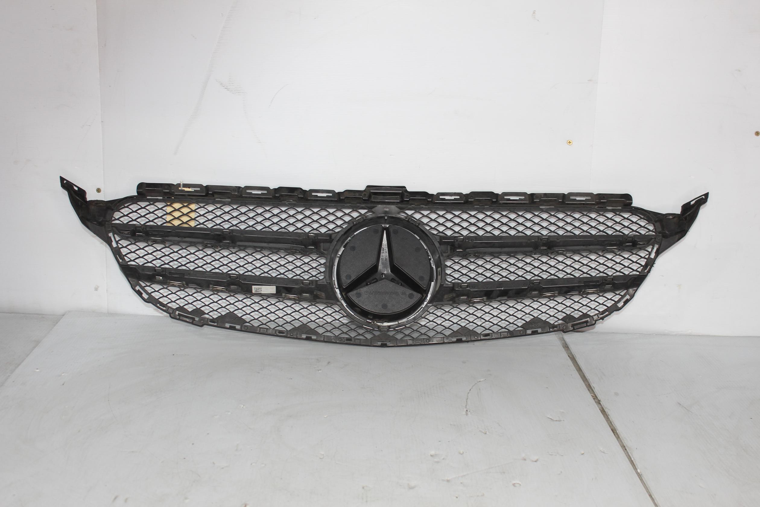 Mercedes Benz W205 C200 Front Radiator Grille A2058880023, A2058880160 - Image 10