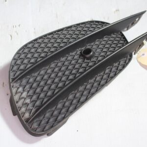 Mercedes Benz W213 W238 E Class Front Right Bumper Bar Grille A2138856800 - Image 2