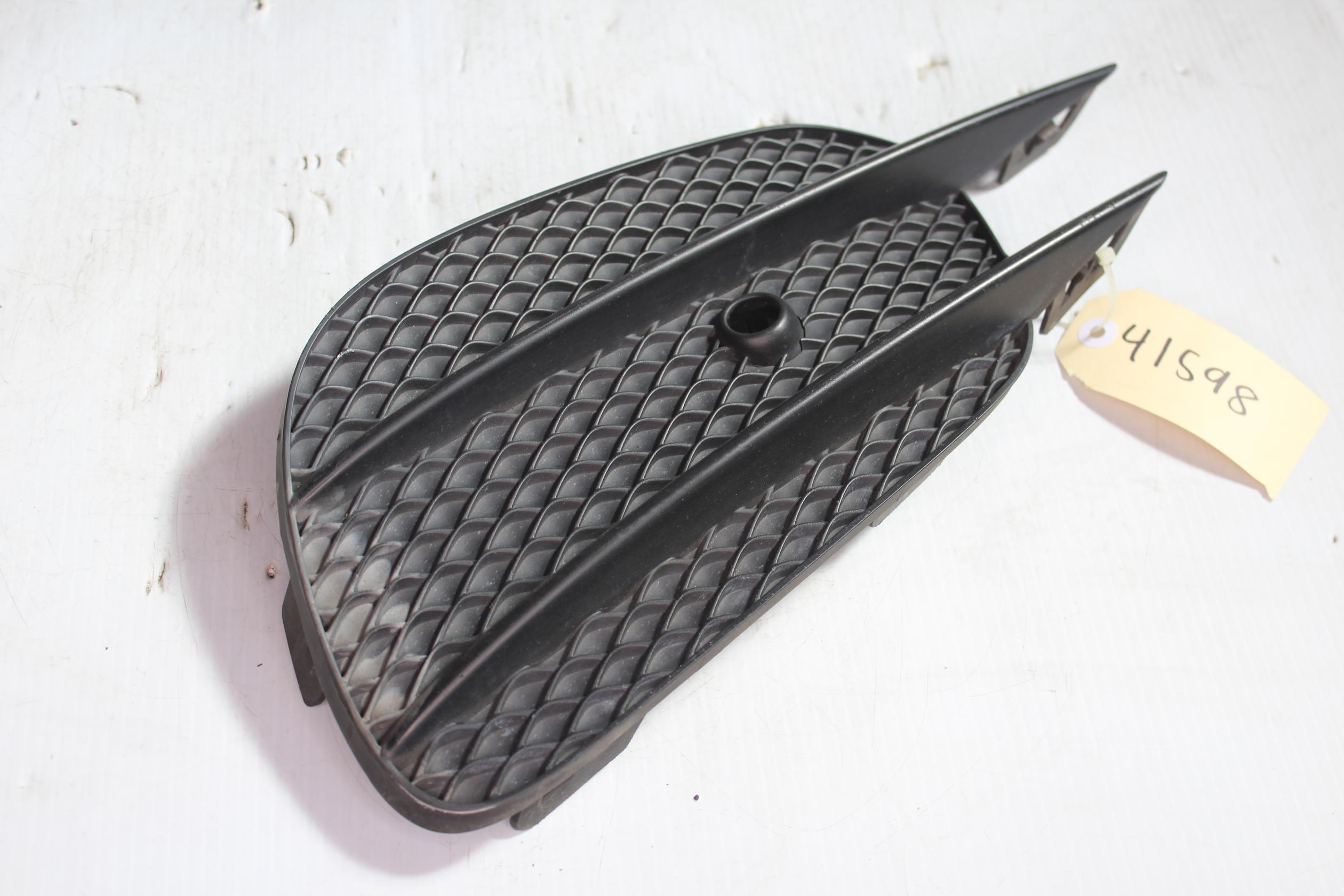 Mercedes Benz W213 W238 E Class Front Right Bumper Bar Grille A2138856800 - Image 2