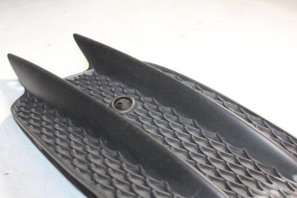Mercedes Benz W213 W238 E Class Front Right Bumper Bar Grille A2138856800