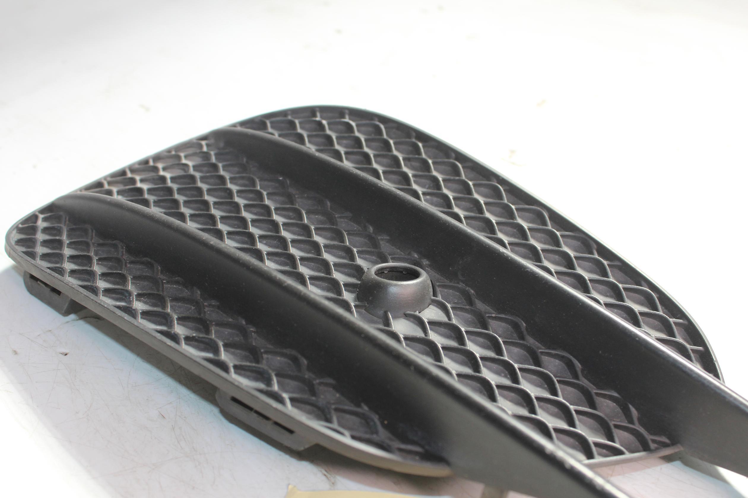 Mercedes Benz W213 W238 E Class Front Right Bumper Bar Grille A2138856800 - Image 14