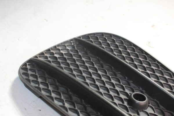 Mercedes Benz W213 W238 E Class Front Right Bumper Bar Grille A2138856800