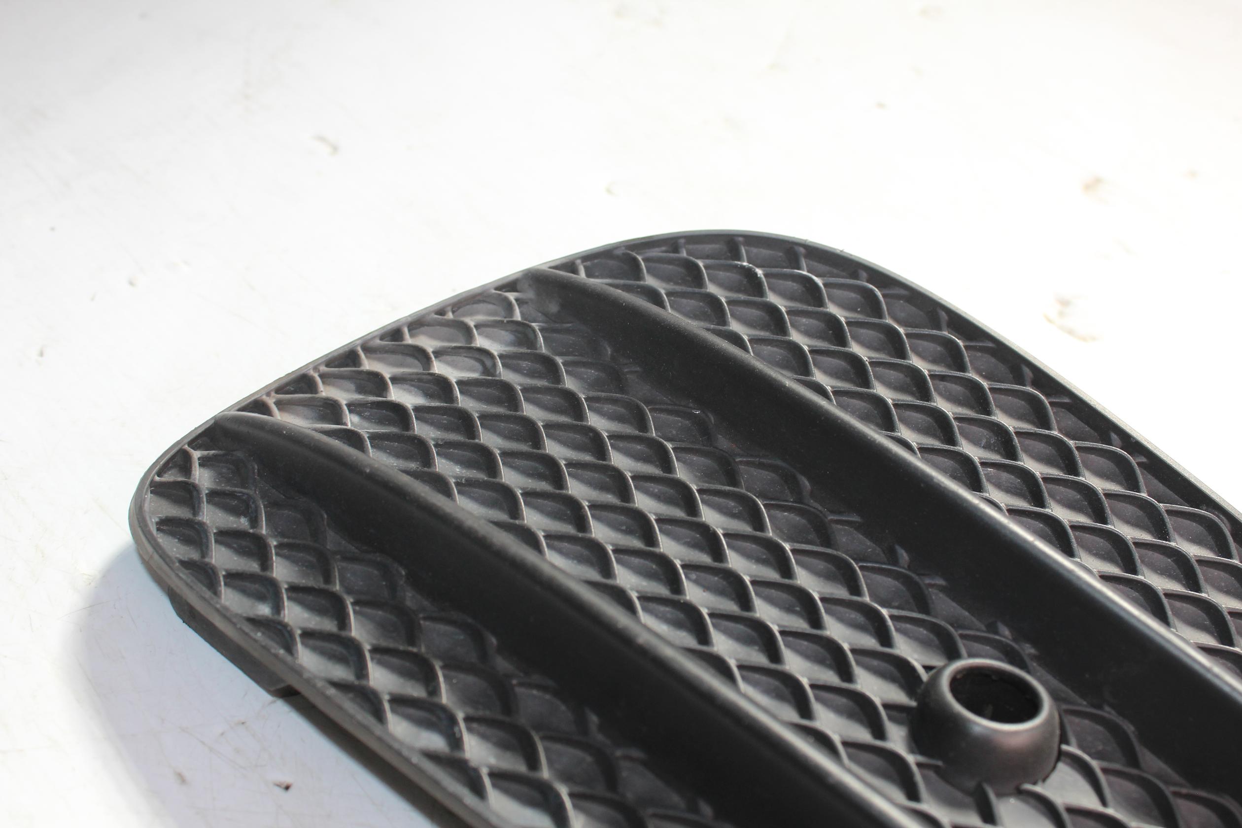 Mercedes Benz W213 W238 E Class Front Right Bumper Bar Grille A2138856800 - Image 15