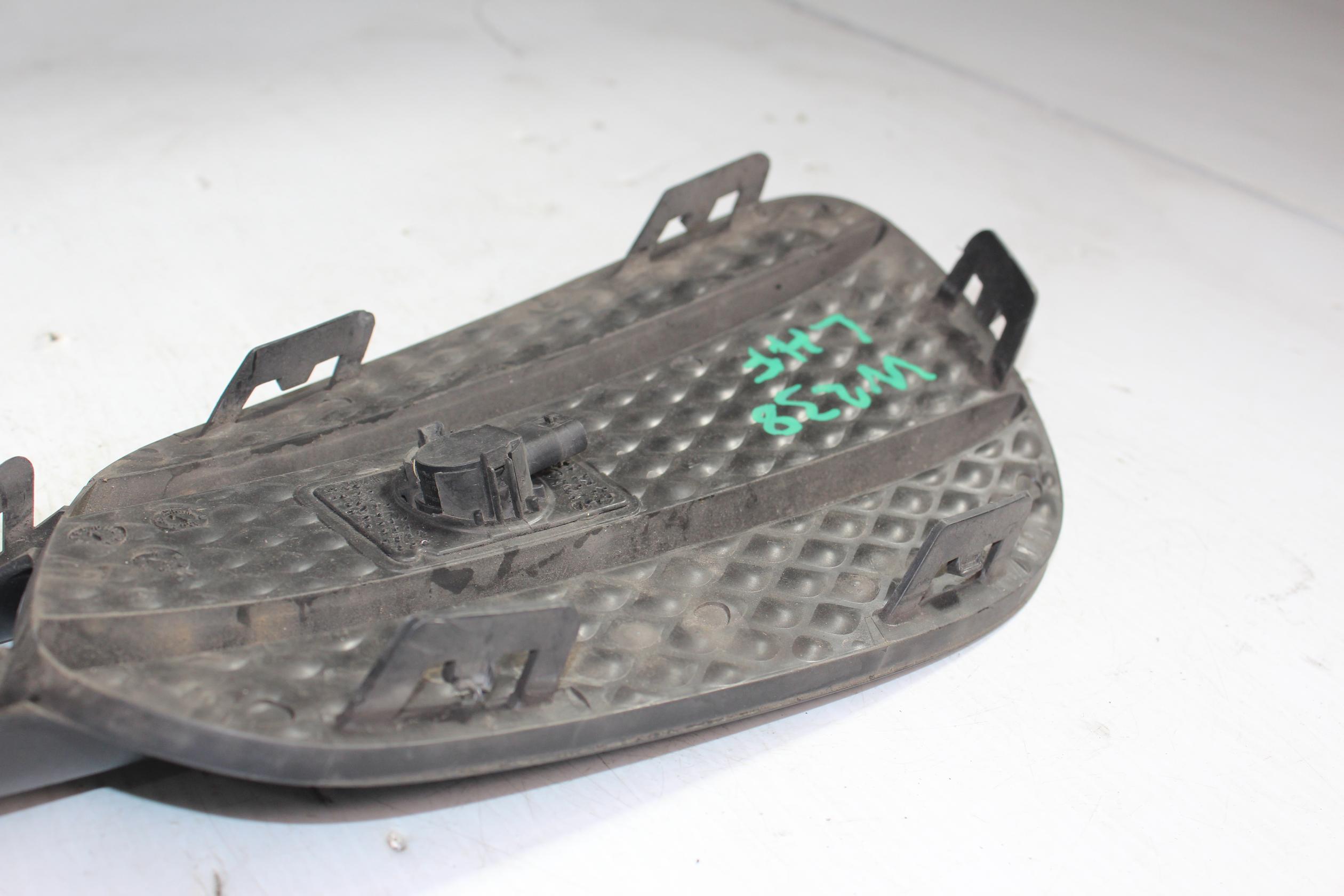 Mercedes Benz W213 W238 E Class Front Left Bumper Bar Grille A2138856700 - Image 9