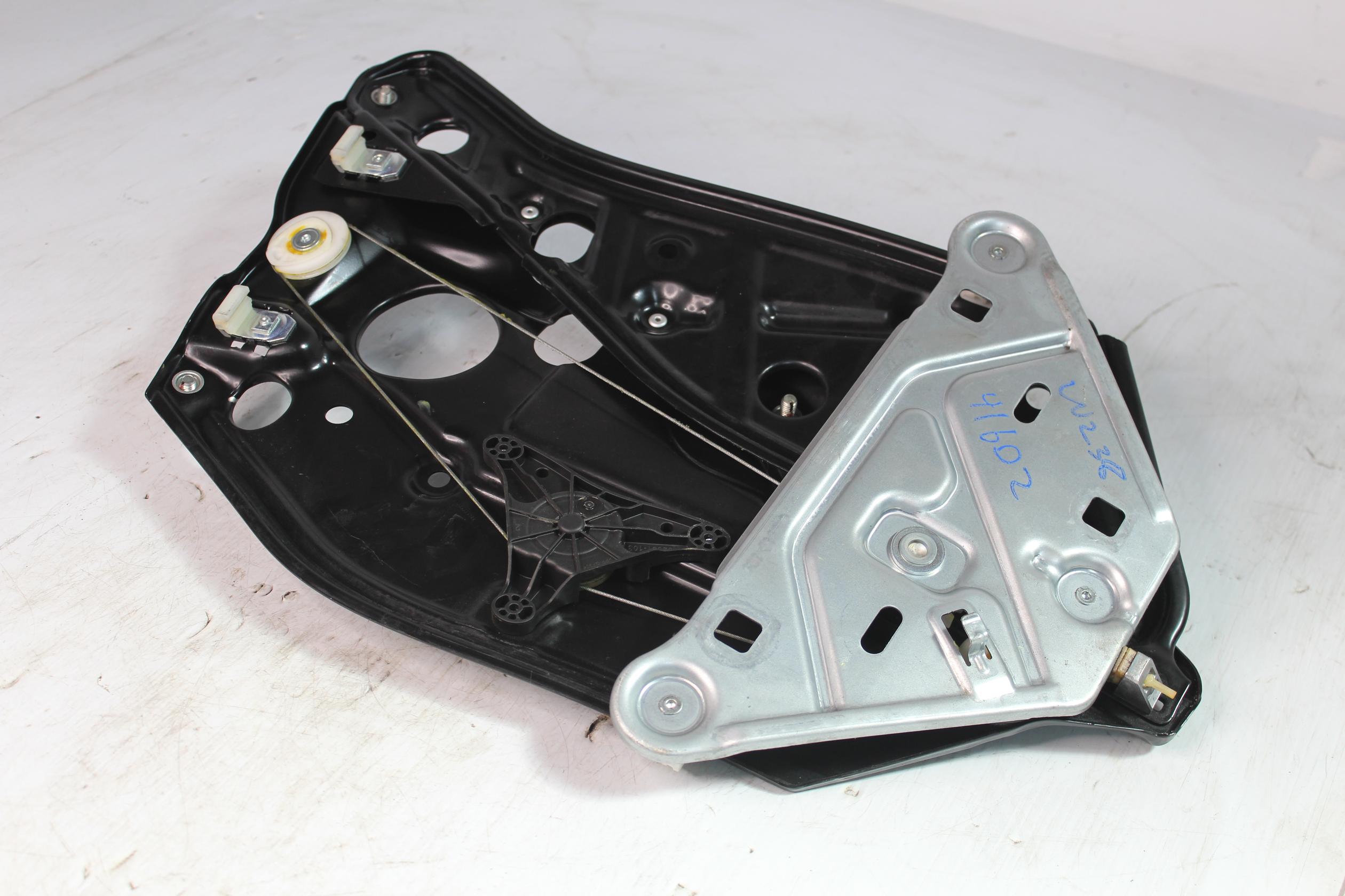 Mercedes Benz W238 Coupe Rear Right Window Regulator A2386700400, A0009066206 - Image 7