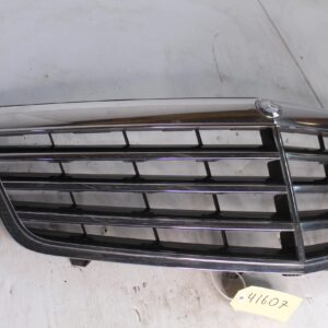 Mercedes Benz W212 E63 AMG Front Radiator Main Grille A2128800583, A2128801083 - Image 2