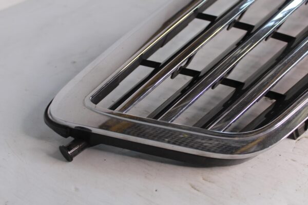 Mercedes Benz W212 E63 AMG Front Radiator Main Grille A2128800583, A2128801083