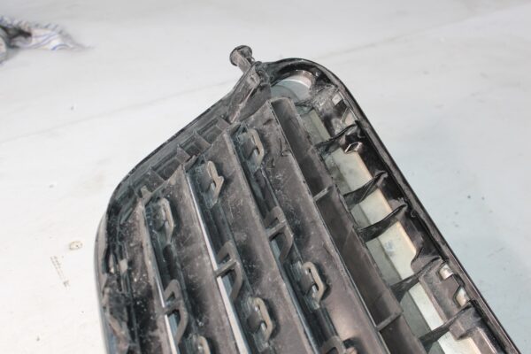 Mercedes Benz W212 E63 AMG Front Radiator Main Grille A2128800583, A2128801083