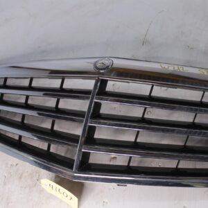 Mercedes Benz W212 E63 AMG Front Radiator Main Grille A2128800583, A2128801083 - Image 4