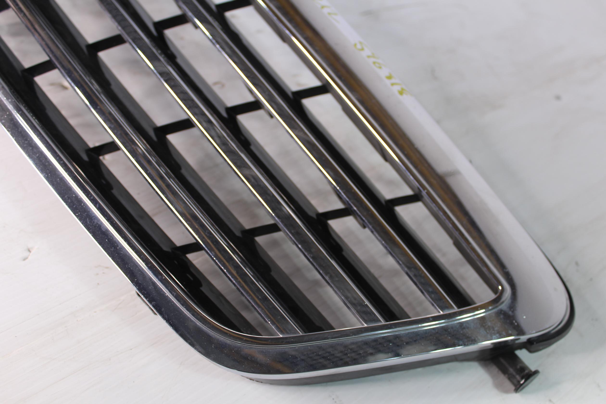 Mercedes Benz W212 E63 AMG Front Radiator Main Grille A2128800583, A2128801083 - Image 6